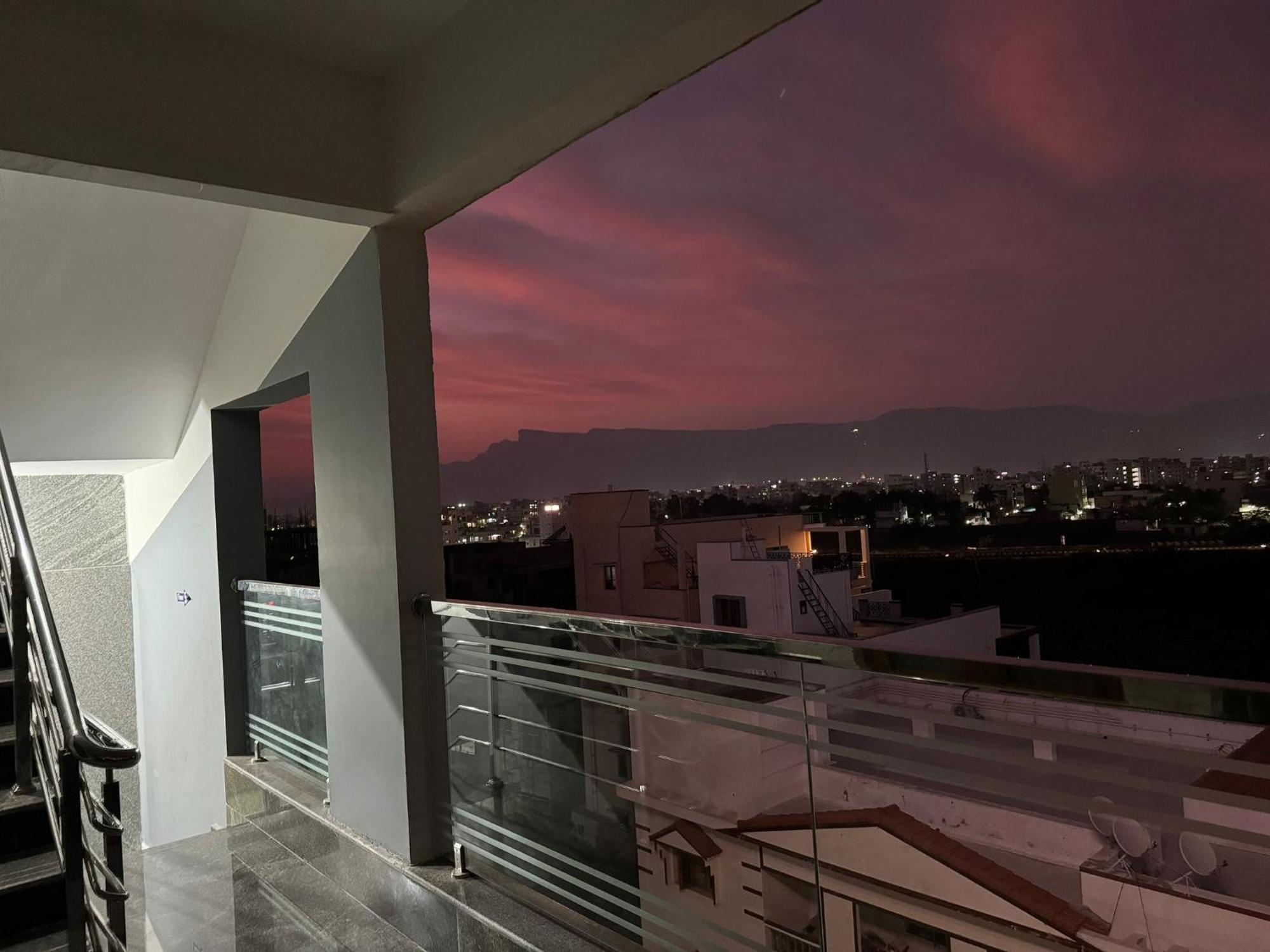 Tirupati Homestay - Ragunatha Resorts - 3Bhk Ac Apartments For Large Families - Free Breakfast - Flyover To Alipiri Gate - Wifi - Android Tv - - Easy Access To Visit All Temples Exterior foto